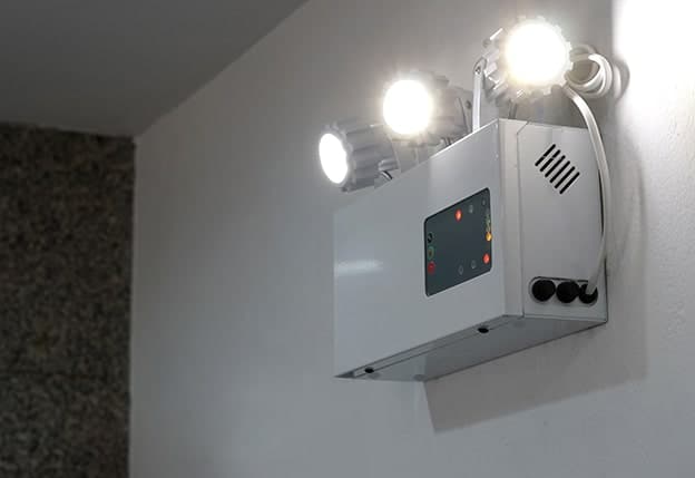 wall mounted emergency lighting