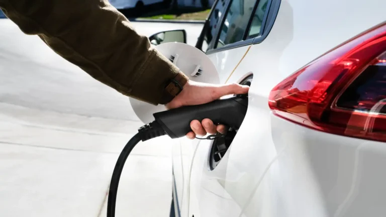 The Complete Guide to Winter EV Chargers in Ottawa