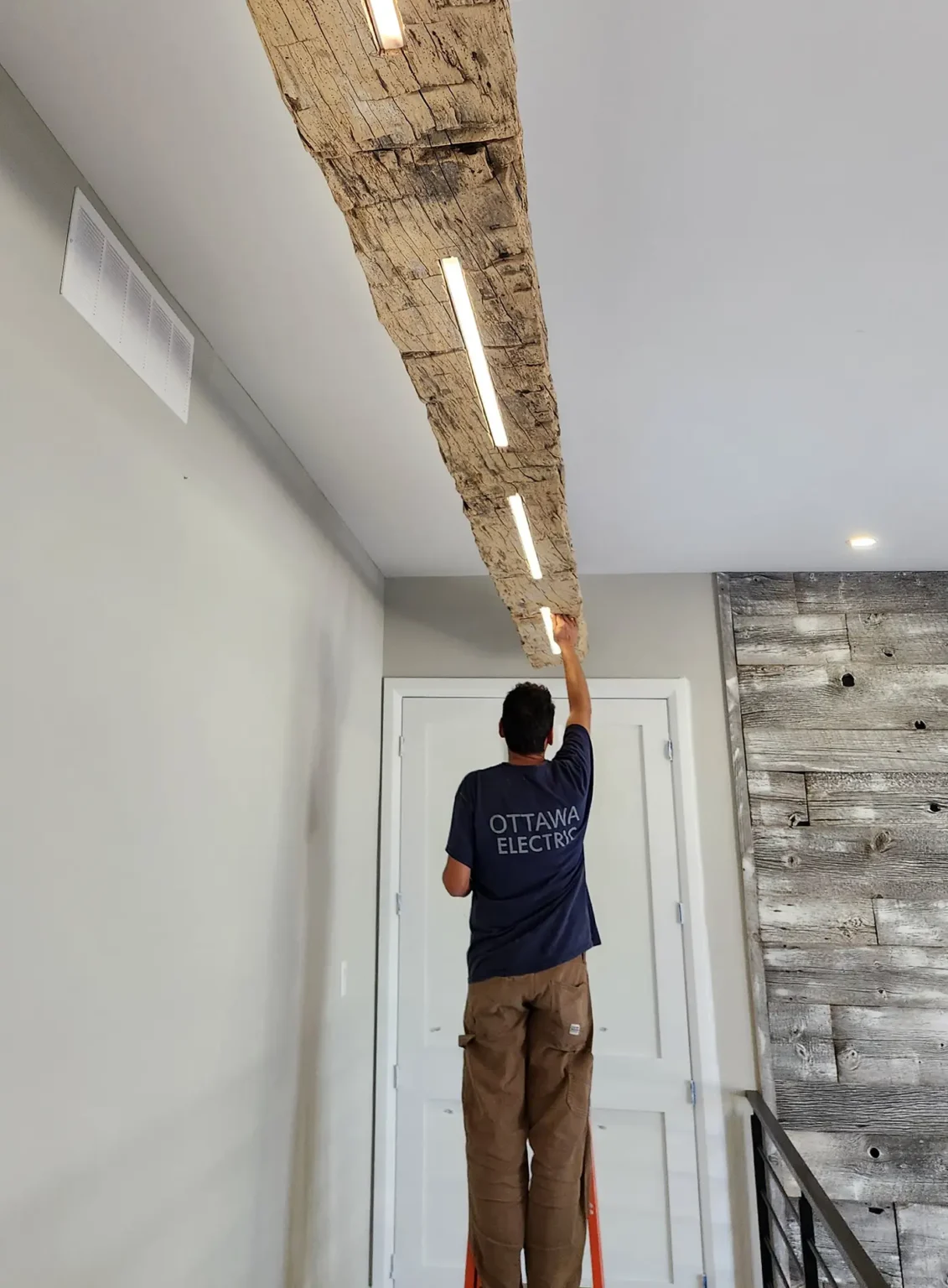 light fixture installers Ottawa